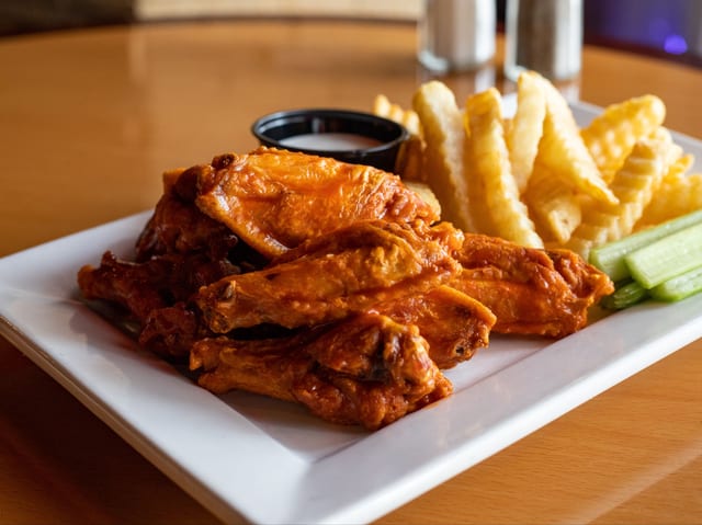 10 Pc Wings Celery.