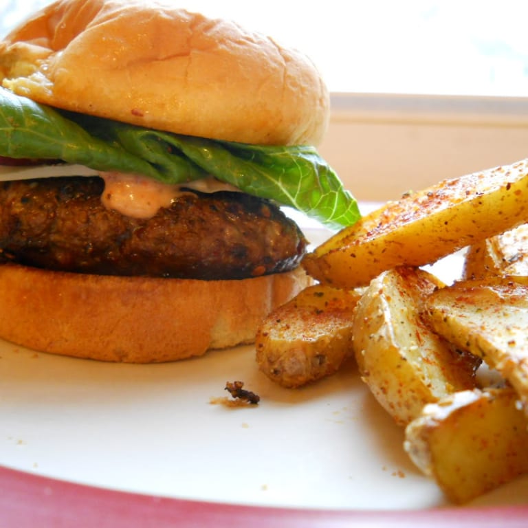 Spicy Cajun Burger: A Southern Twist